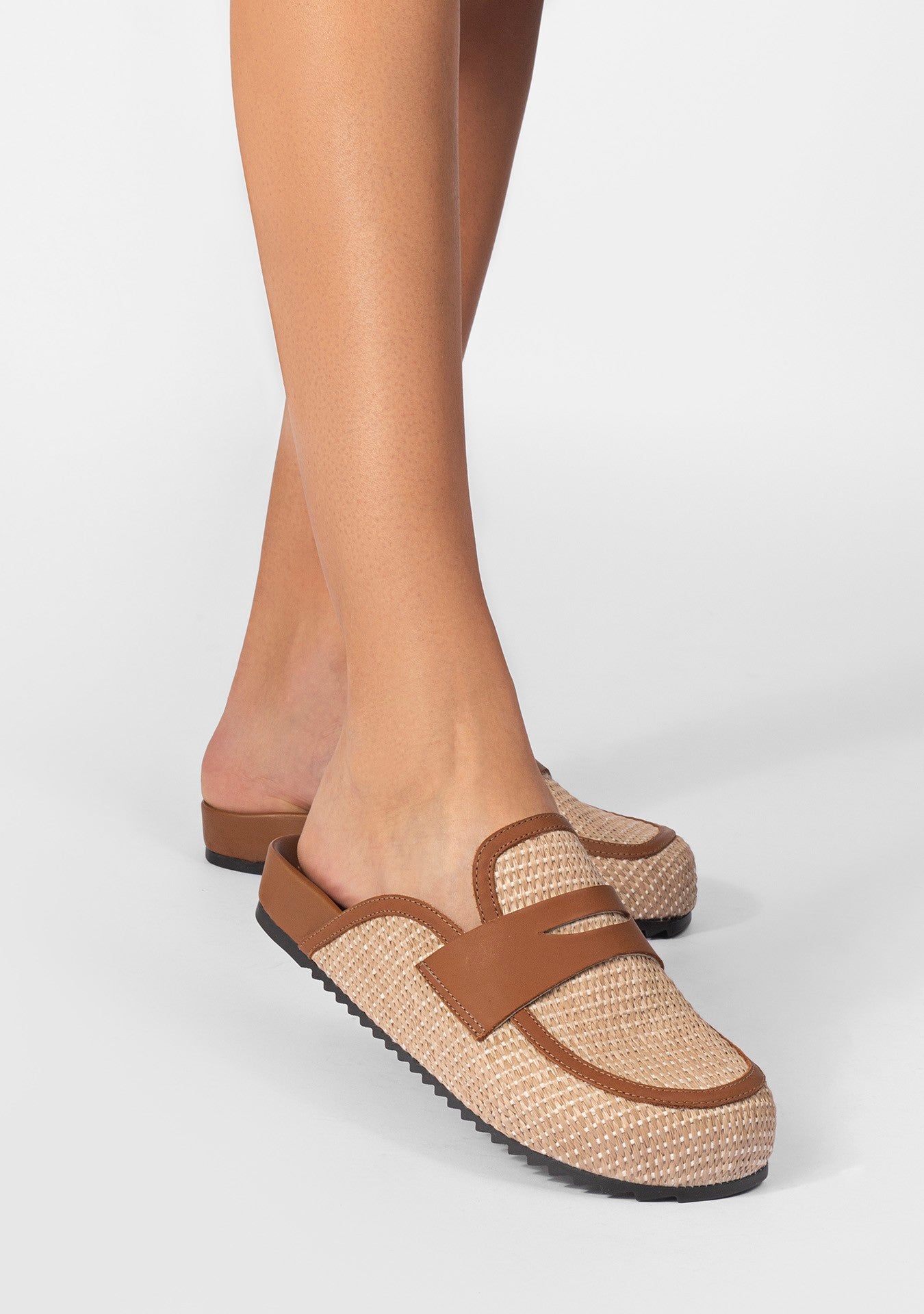 Mule Clog Maura Camelo