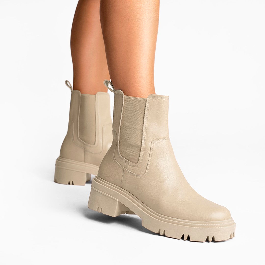 Bota Lia Bege