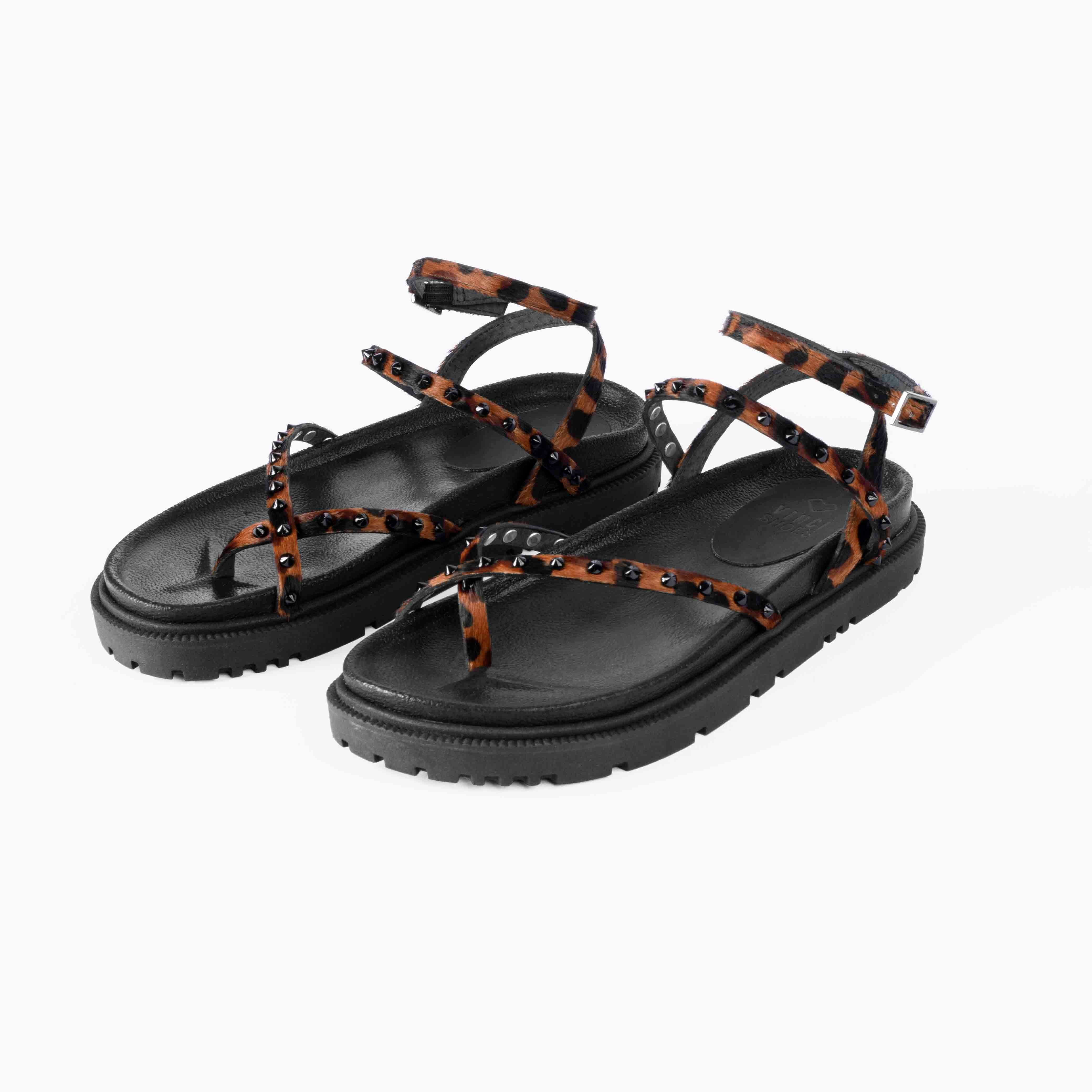 Flat Thaina Animal Print