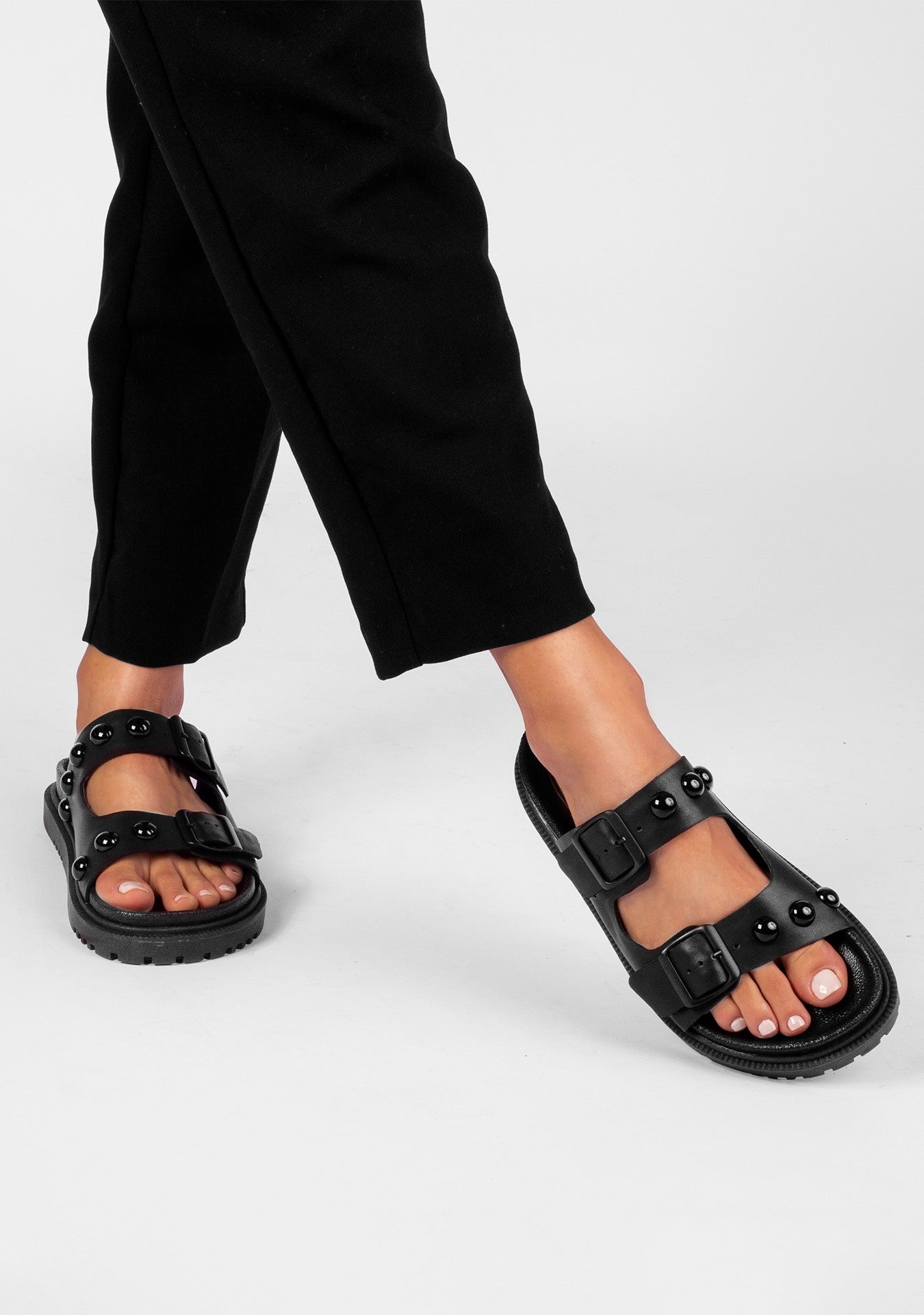 Flat Rebeca Studded Black