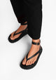 Flat Susana Black
