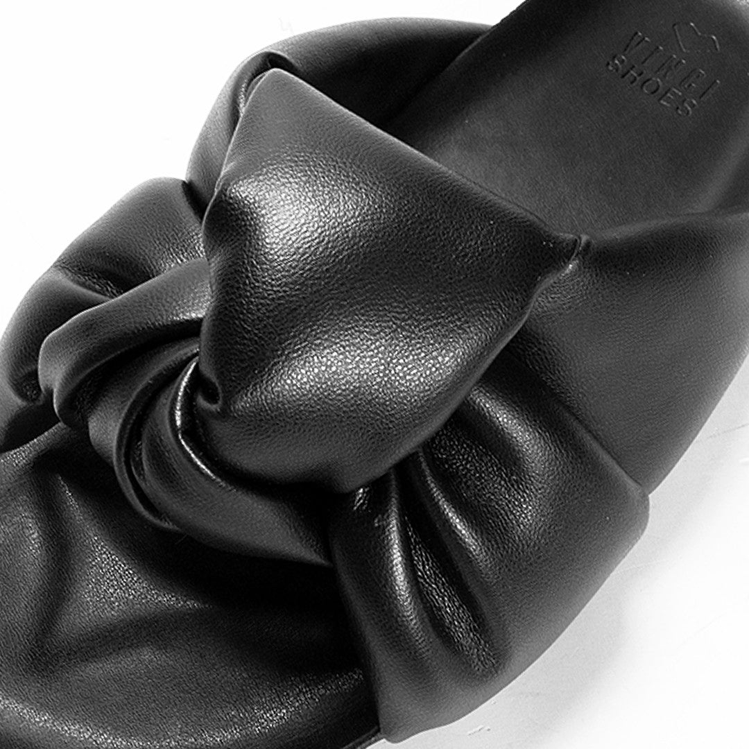 Flat Cherry Black