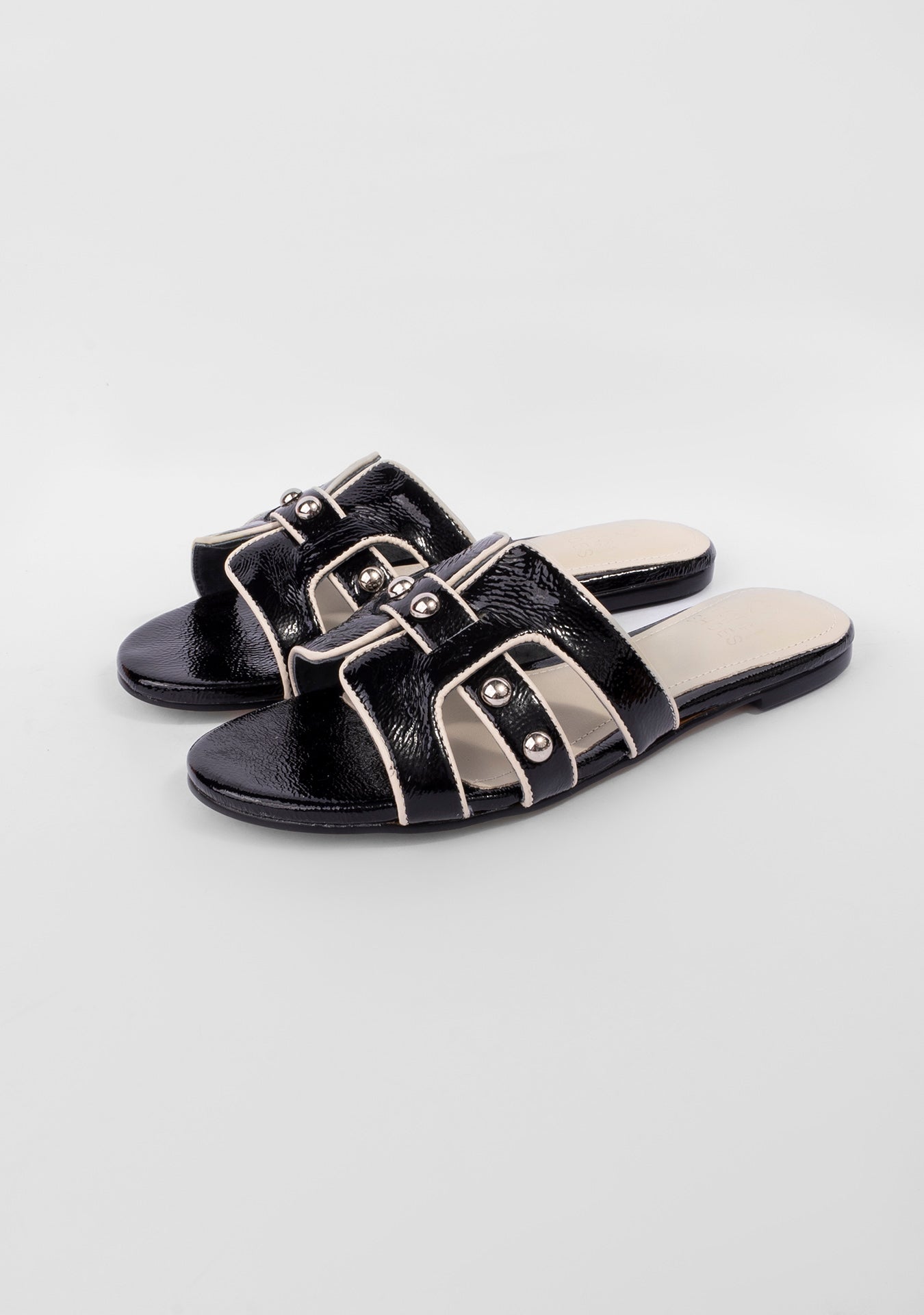 Rasteira Eloise Studded Shiny Black