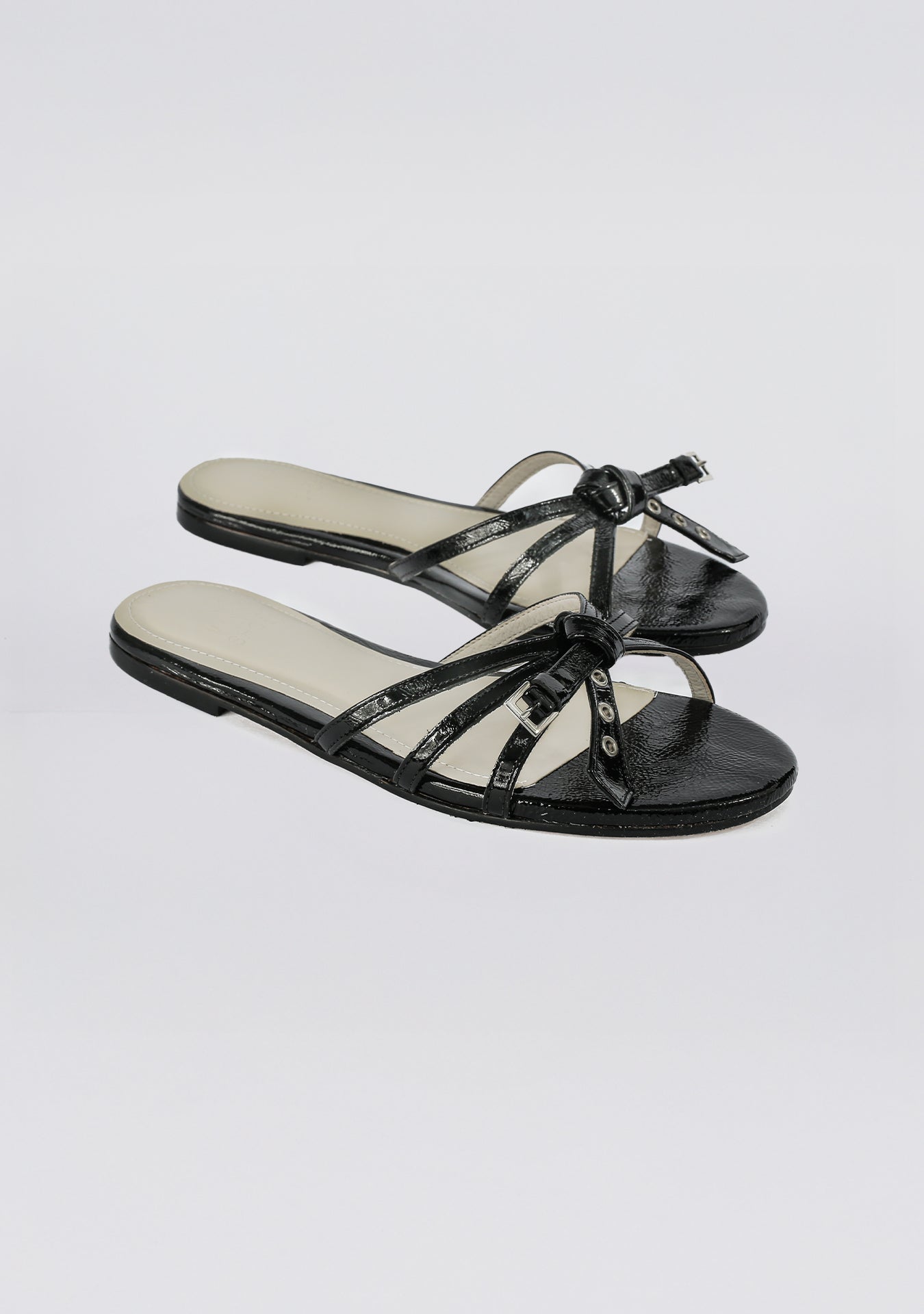 Rasteira Gabriela Shiny Black