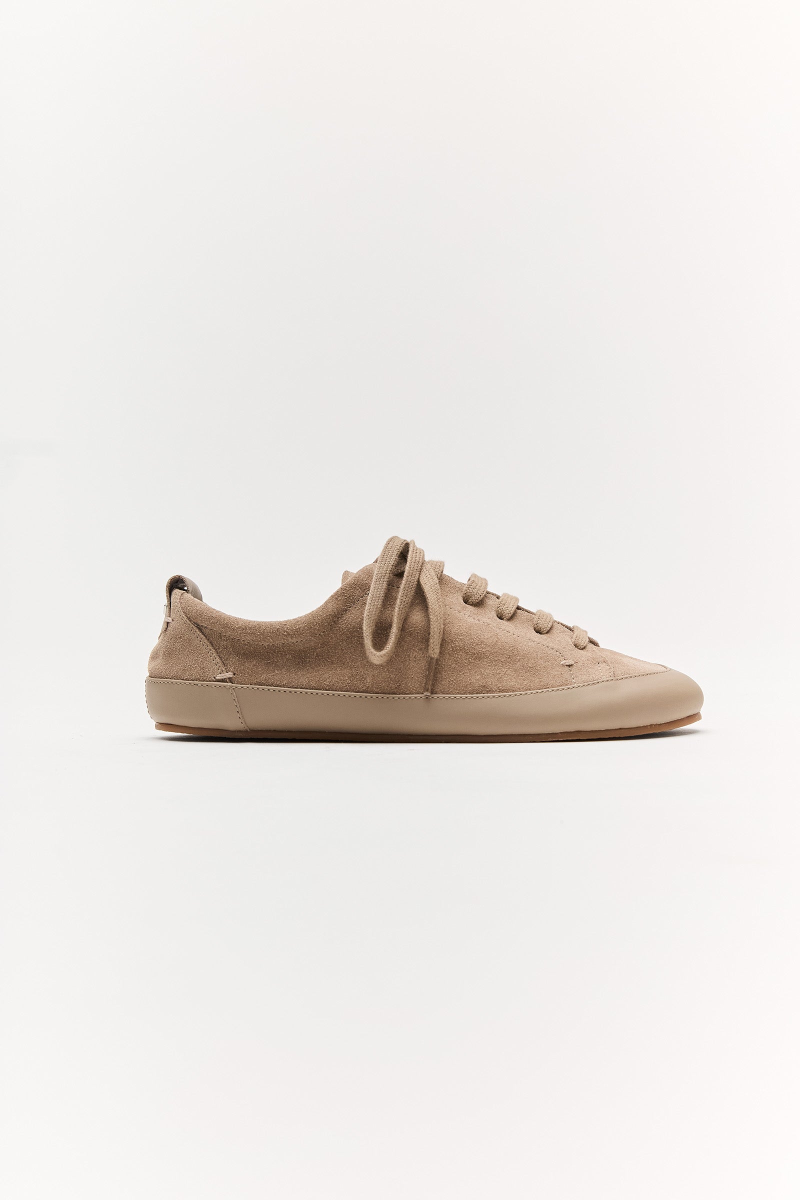 Sneaker Helsinque Camurça Chumbo