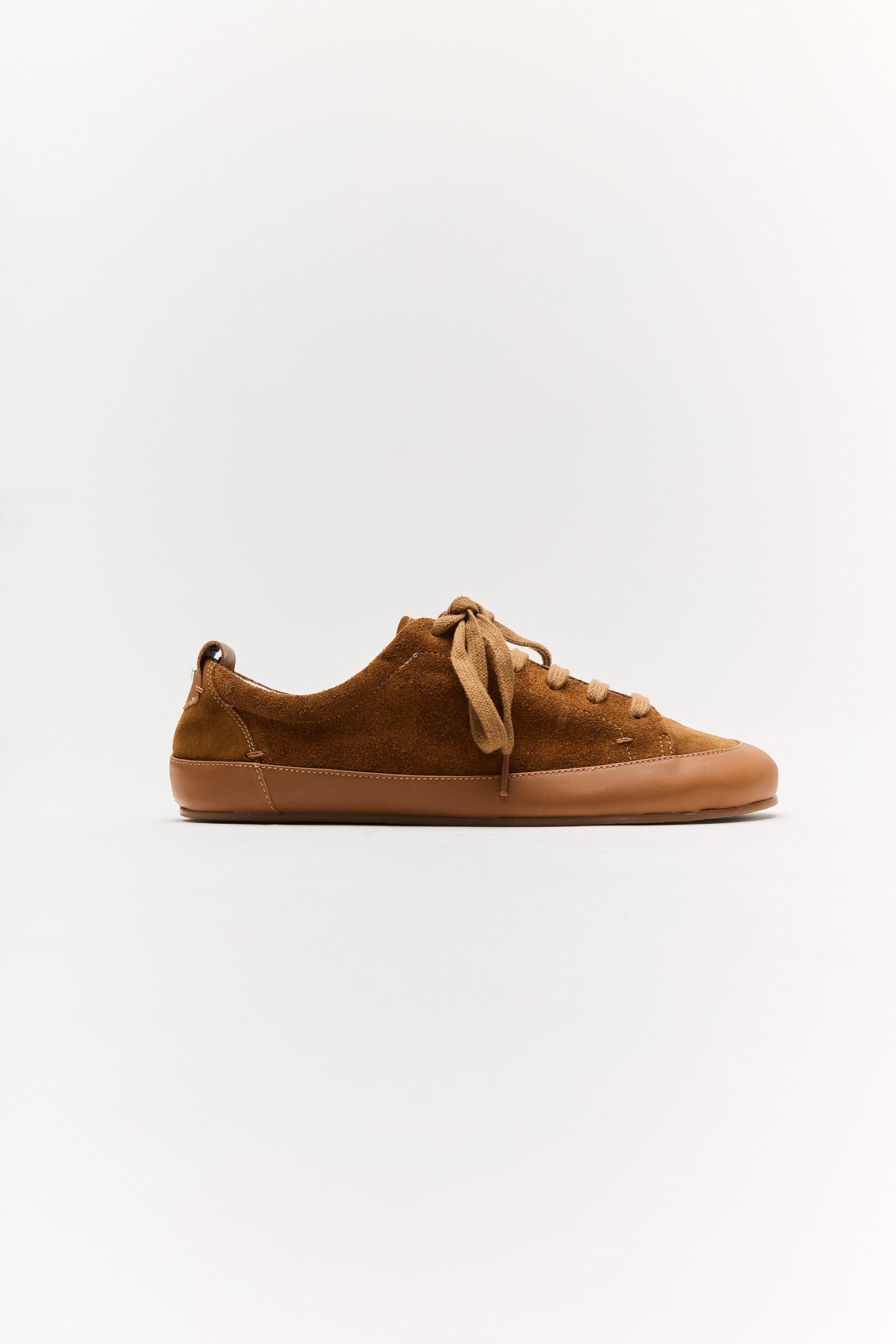 Sneaker Helsinque Camurça Capuccino