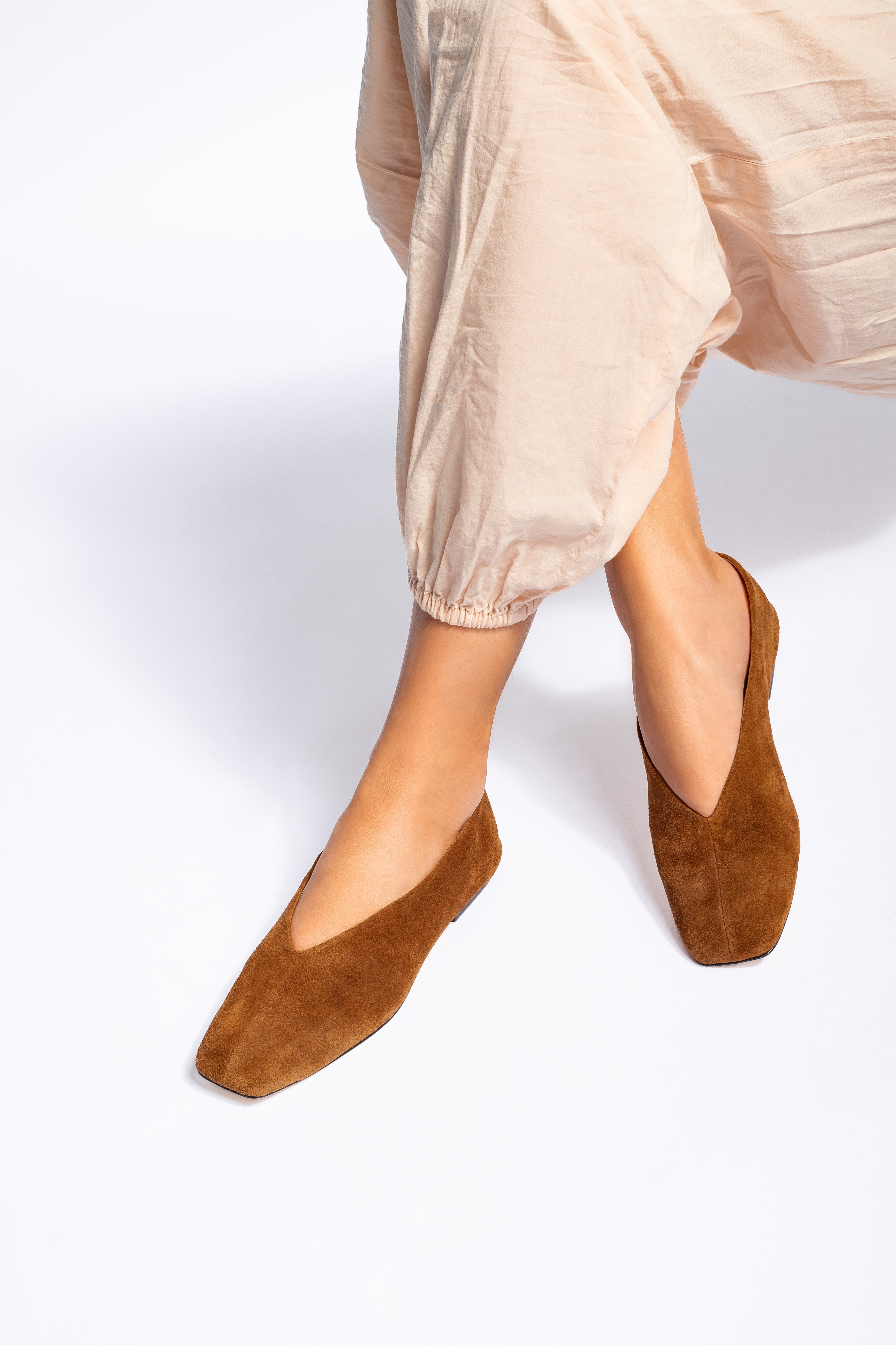 Sapatilha Guta Camurça Capuccino