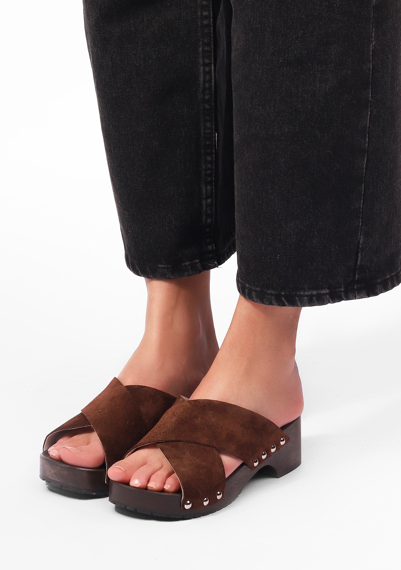 Tamanco Clog Mikaela Carmurça Chocolate