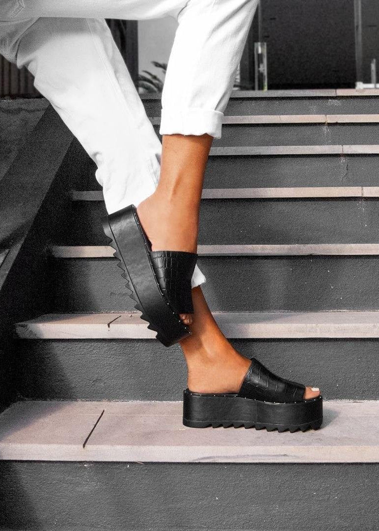 Flatform Pam Black