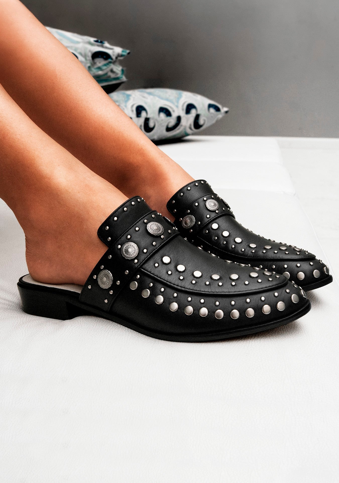 Mule Beta Studded Black