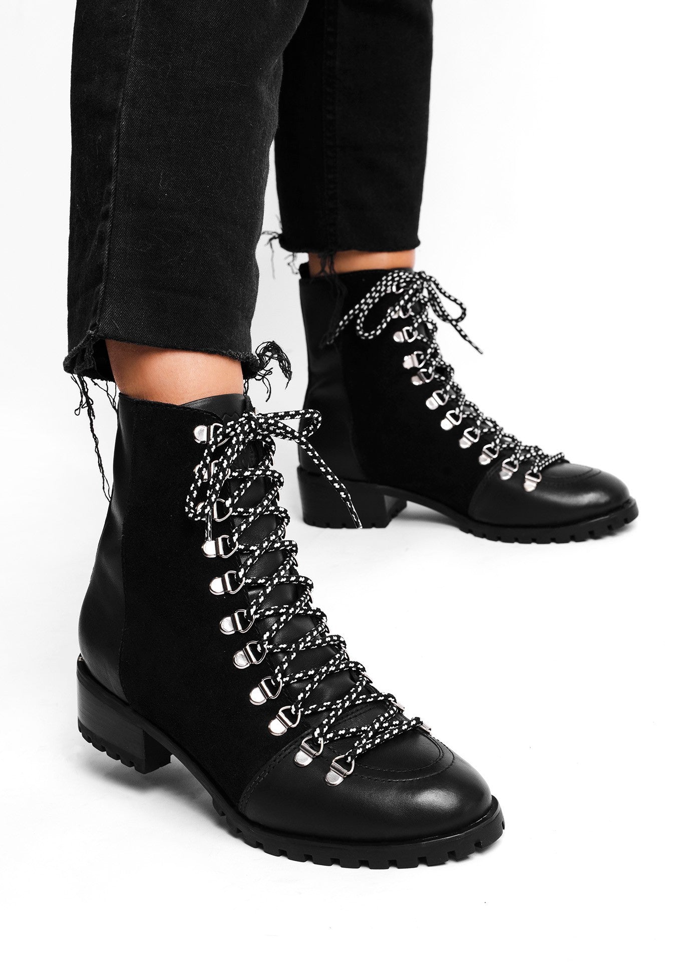 Bota Hiking Black