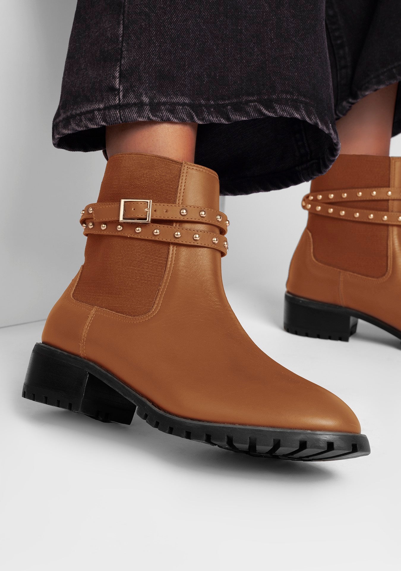 Bota Débora Camelo