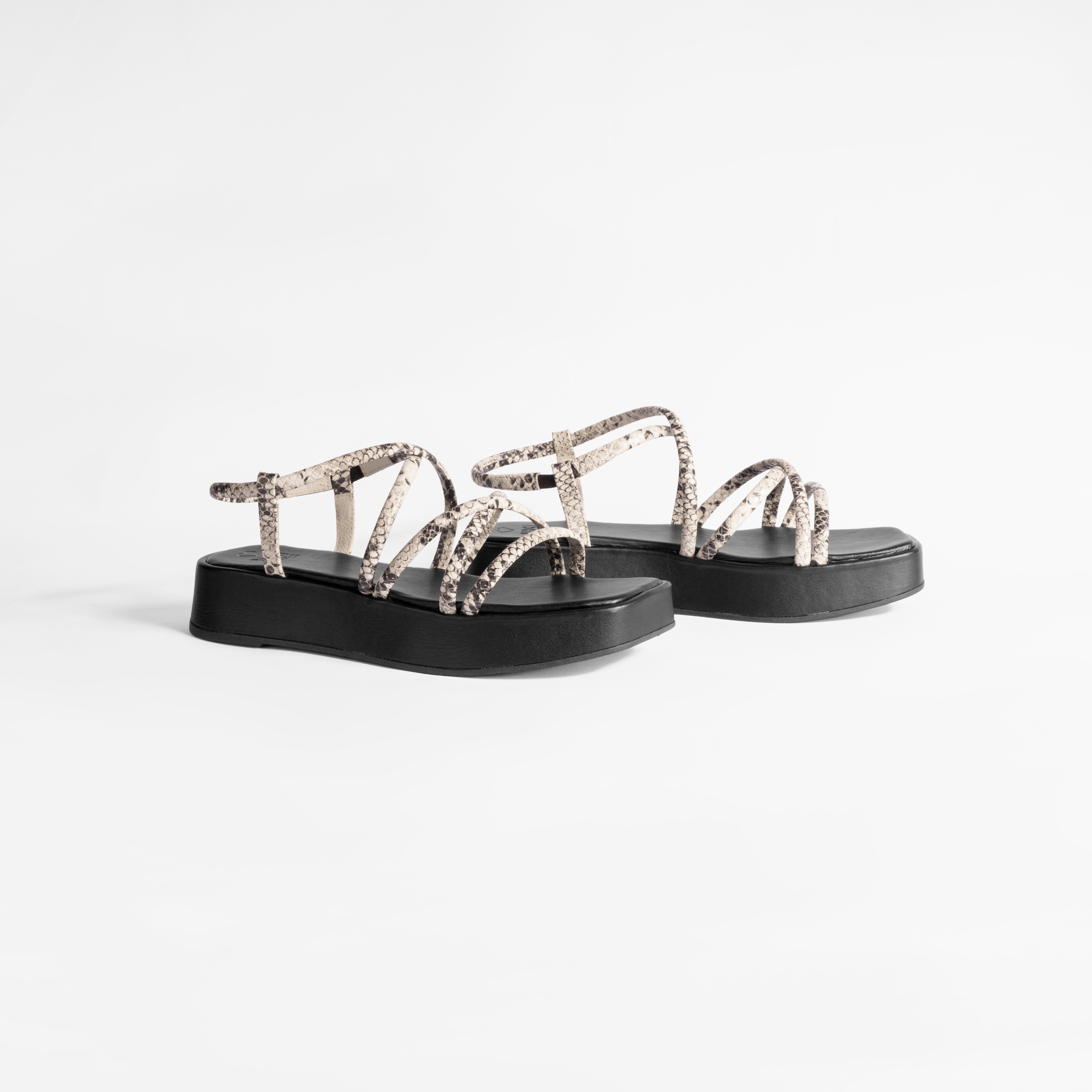 Flatform Cora Snake