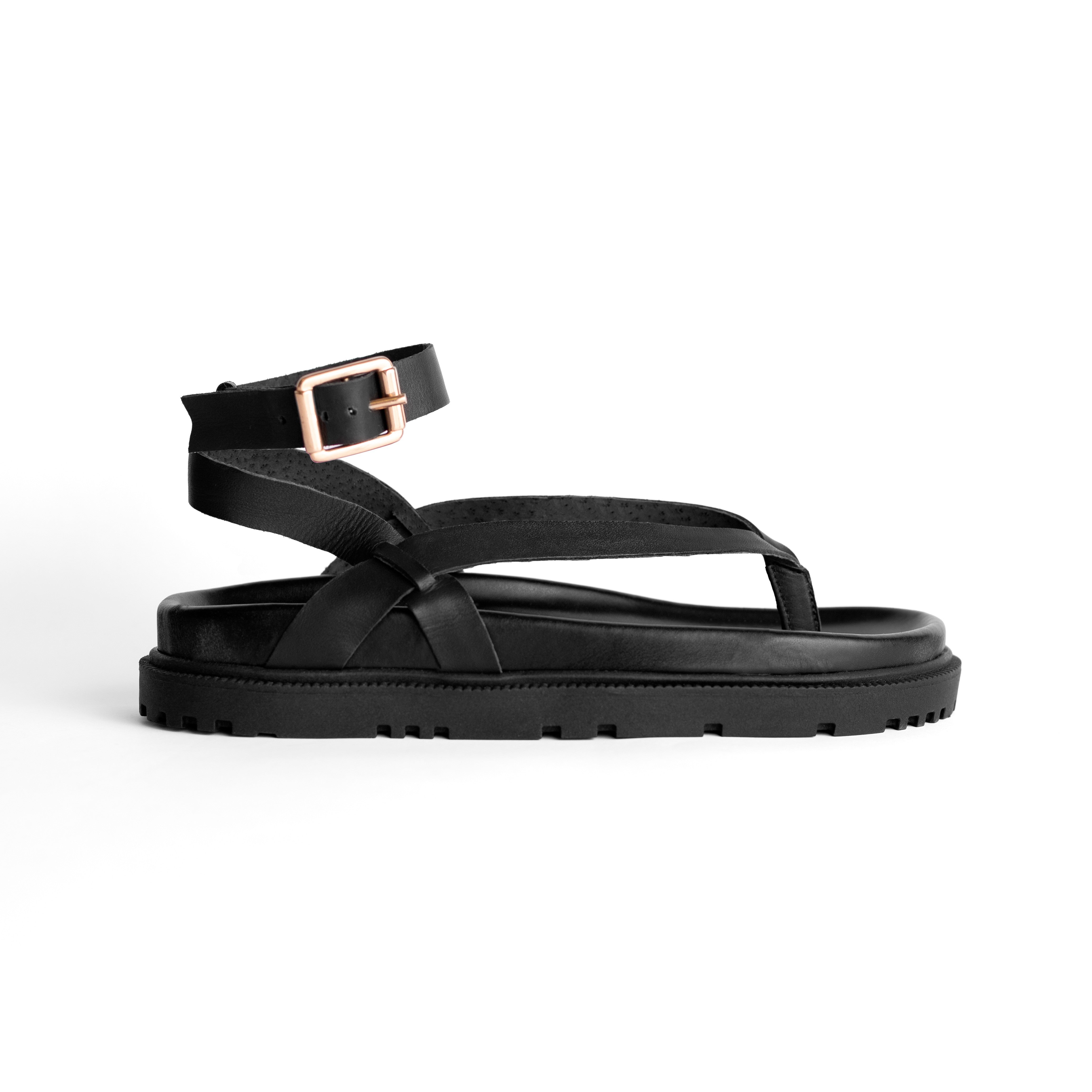 Flat Susana Black