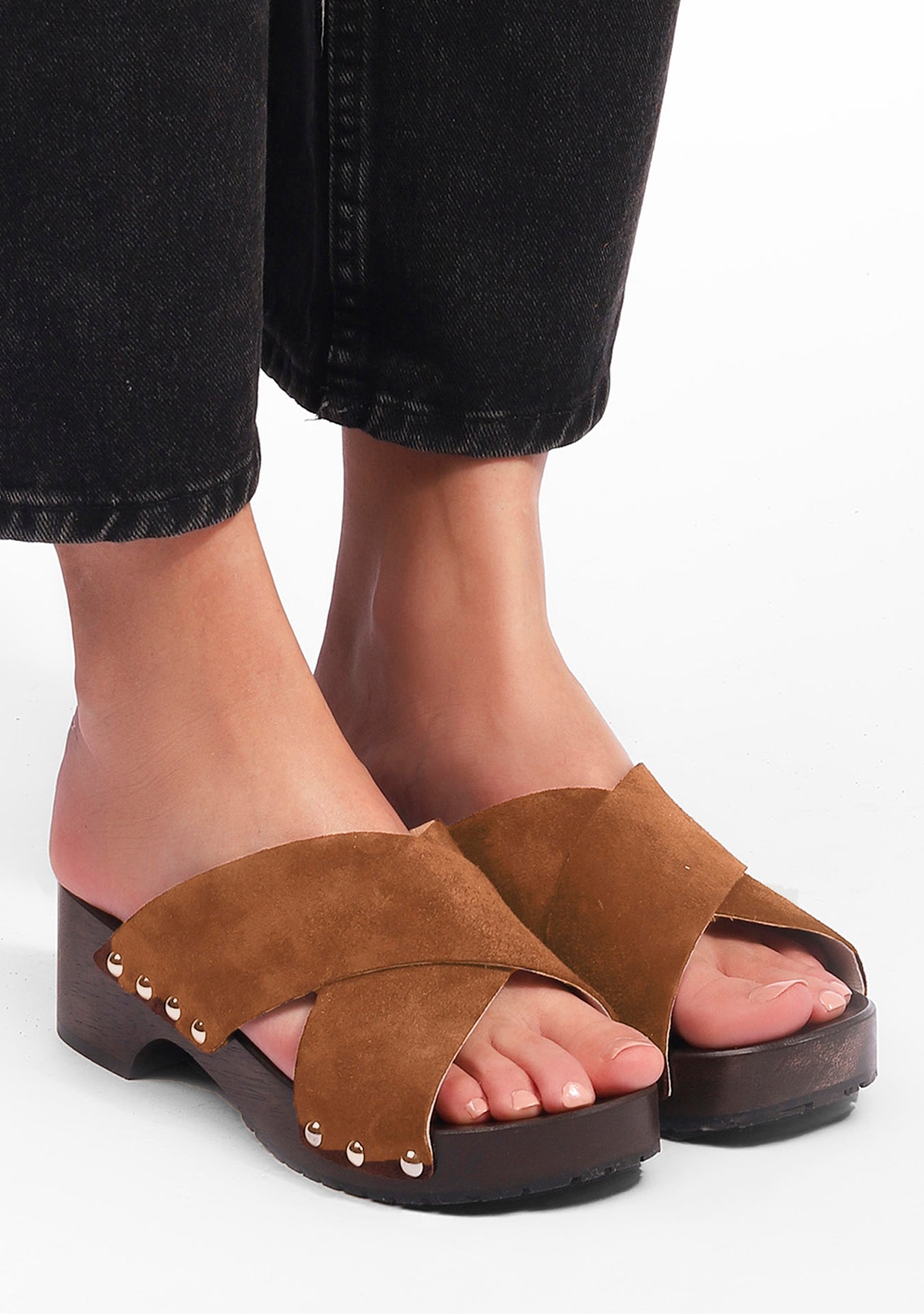 Tamanco Clog Mikaela Camurça Capuccino