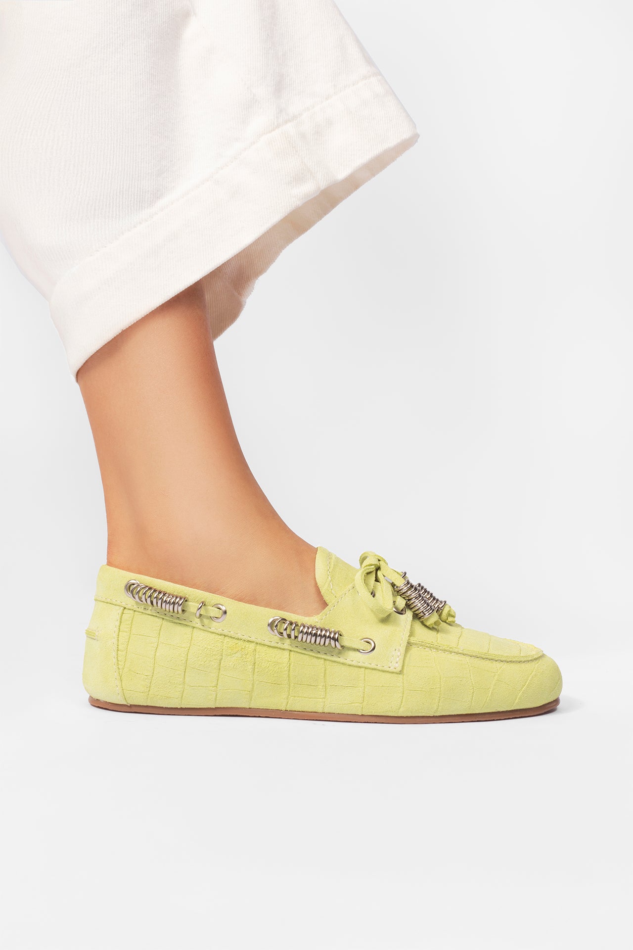 Mocassim Valência Studded Croco Pear